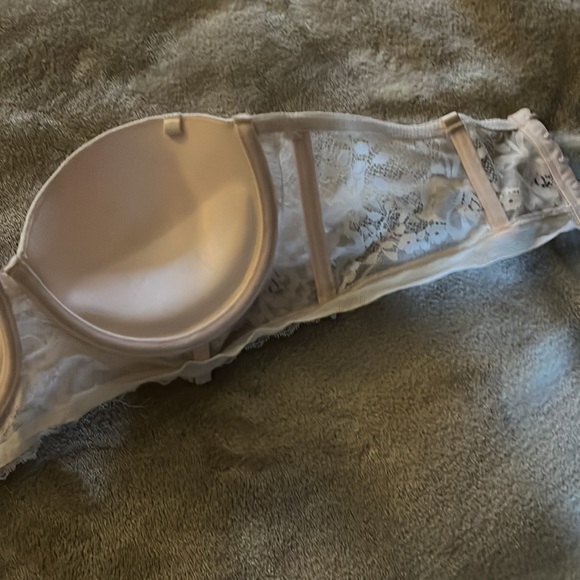 jessica simpson bra - Picture 8 of 11